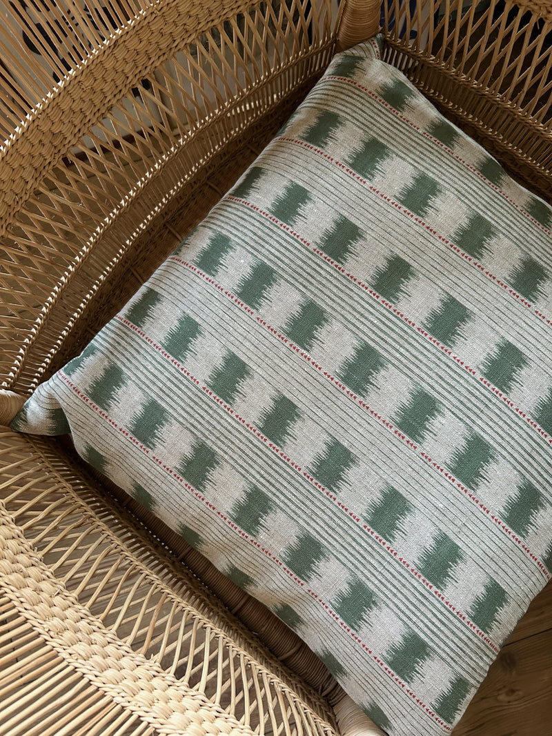 Ikat Stripe Green Linen 45x45 cm