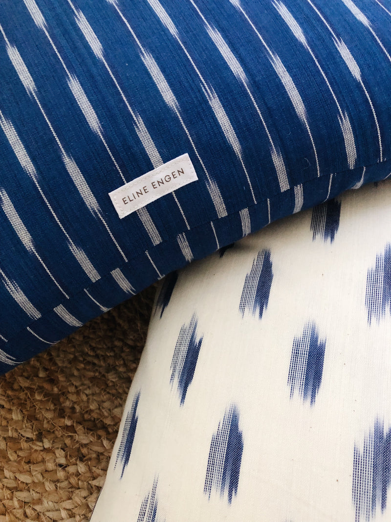 Ikat White 50x50 cm