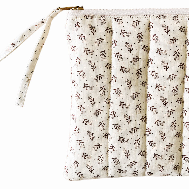Laura Pouch