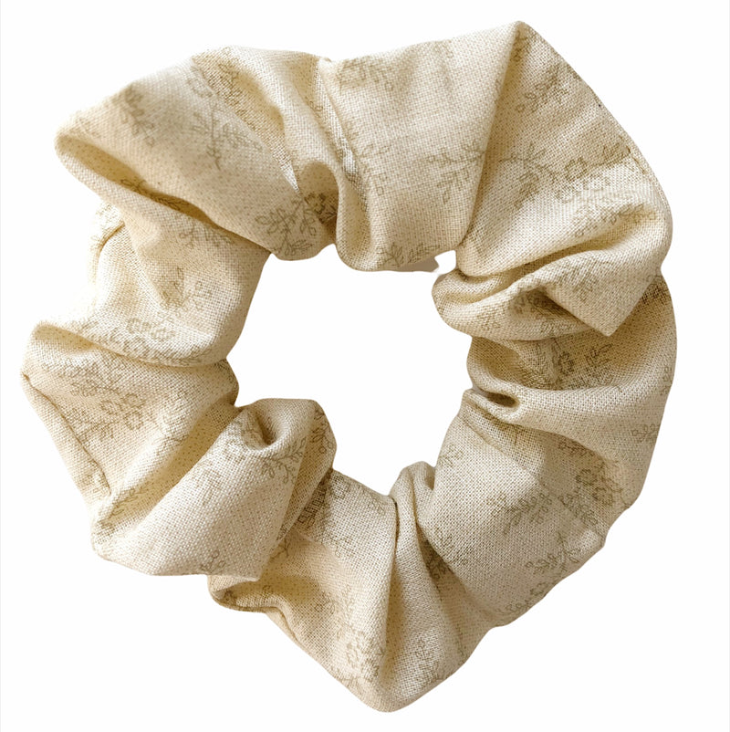 Scrunchie ~ leftover fabric no.6